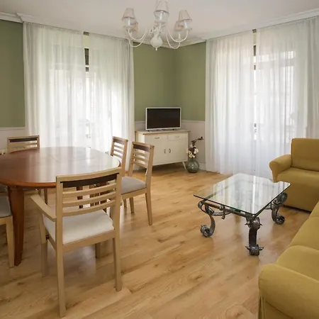 Semesterbostad Turisticos La Catedral Ávila