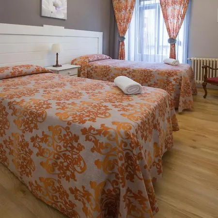 Turisticos La Catedral * Avila